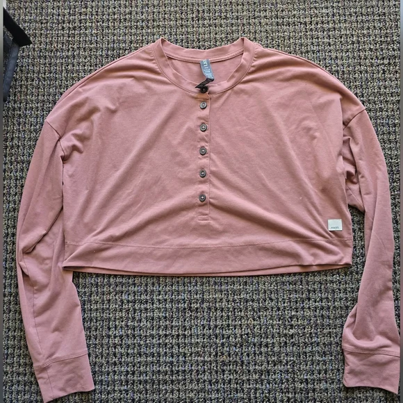 Vuori Women's Dusty Rose Button-Down Shirt - Picture 6 of 7